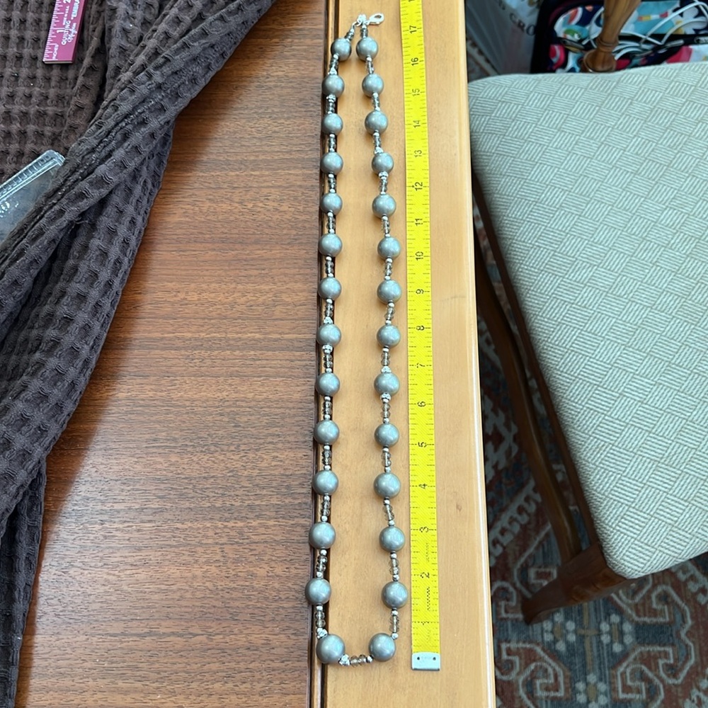 Carolee Grey Pearl Necklace w Swarovski Pouch - Picture 10 of 14